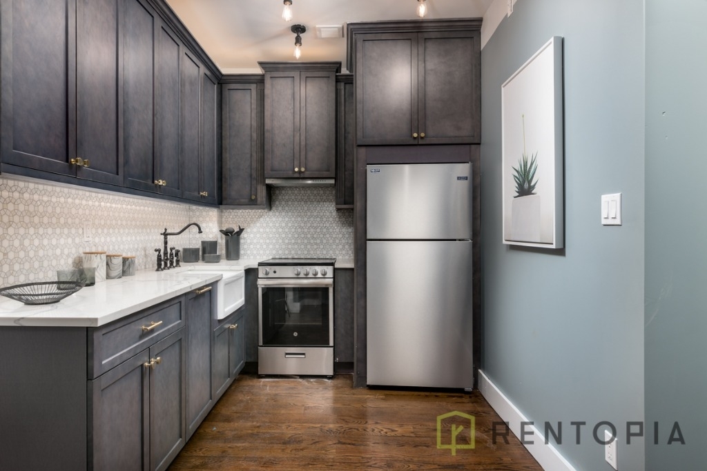 187 Kent Ave - Photo 1