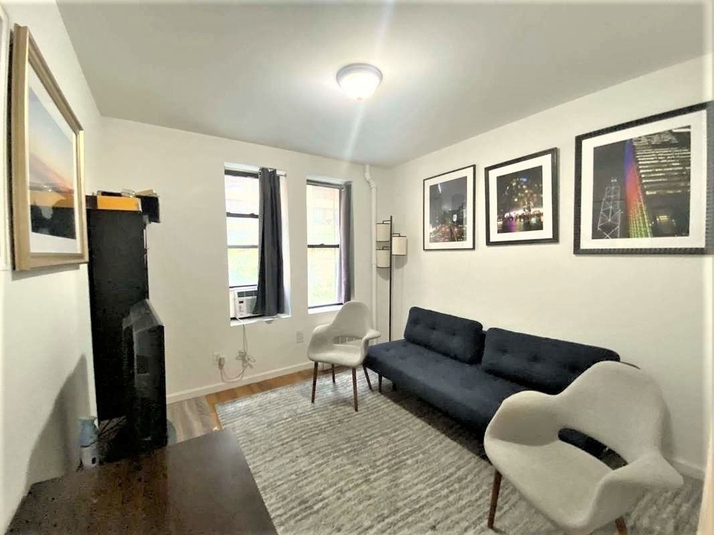 411 East 70th Street - Photo 3