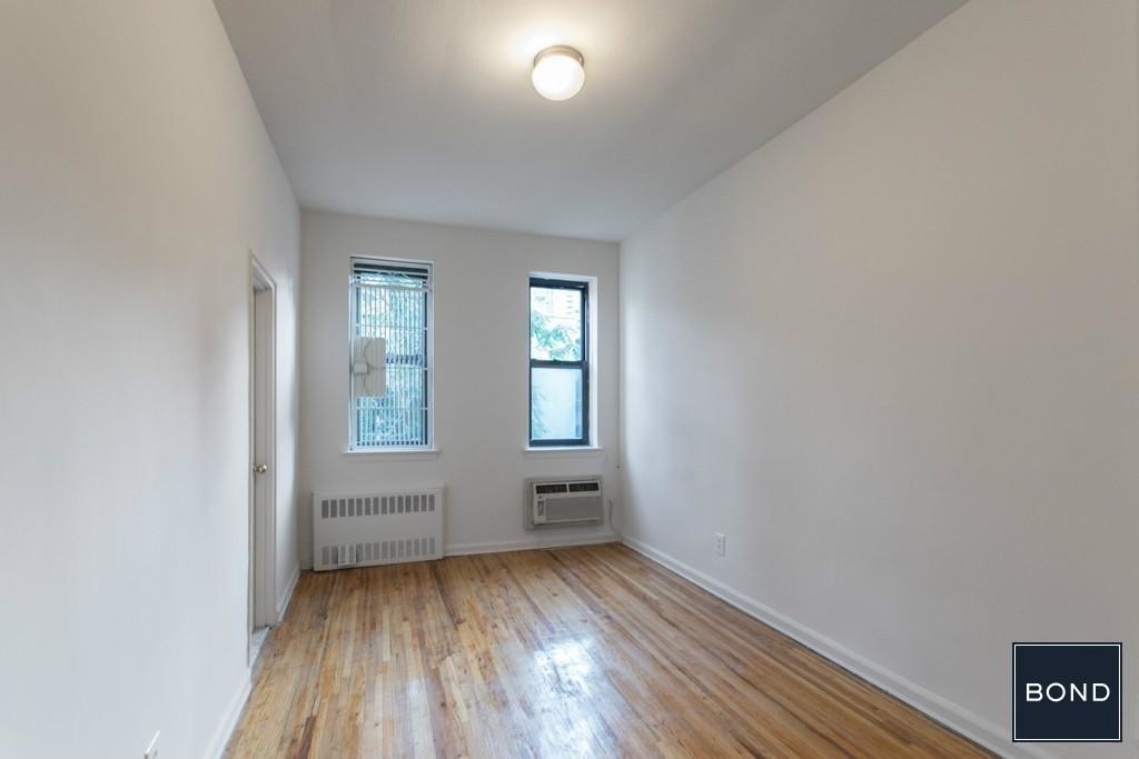 304 East 90 Street - Photo 2