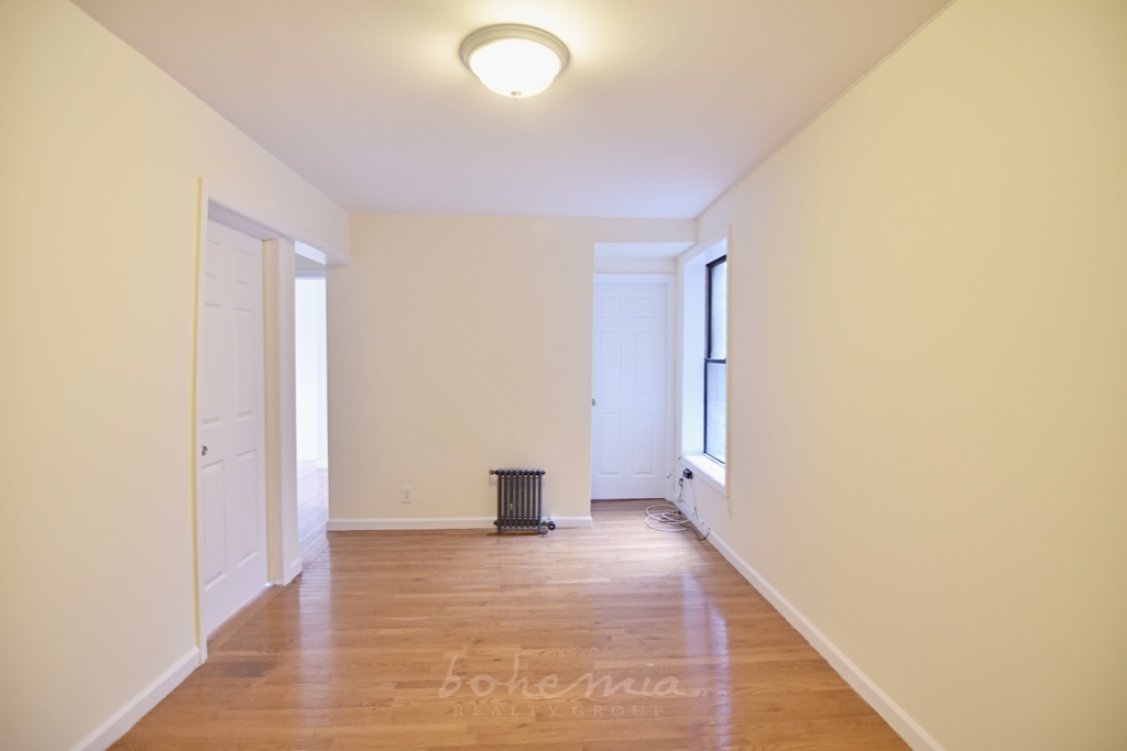 2304 Amsterdam Ave, 6 - Photo 1