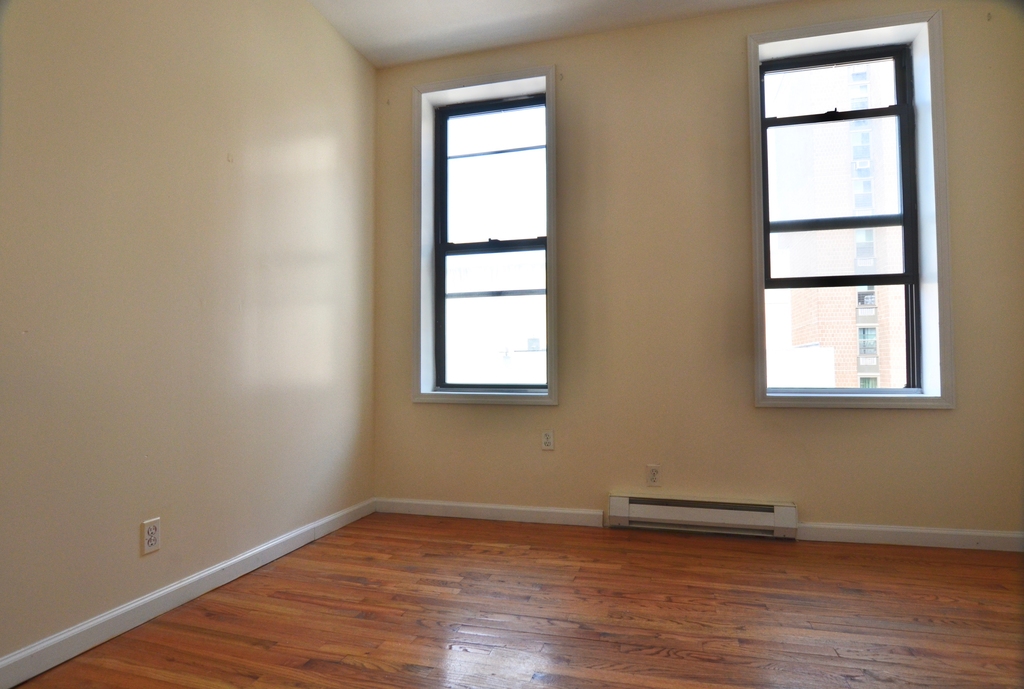 140 W 109th St - Photo 0