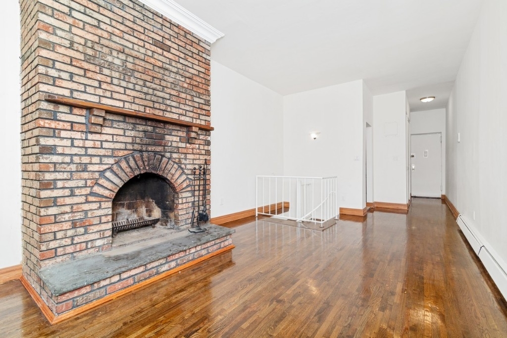 174 East 74th - Photo 2