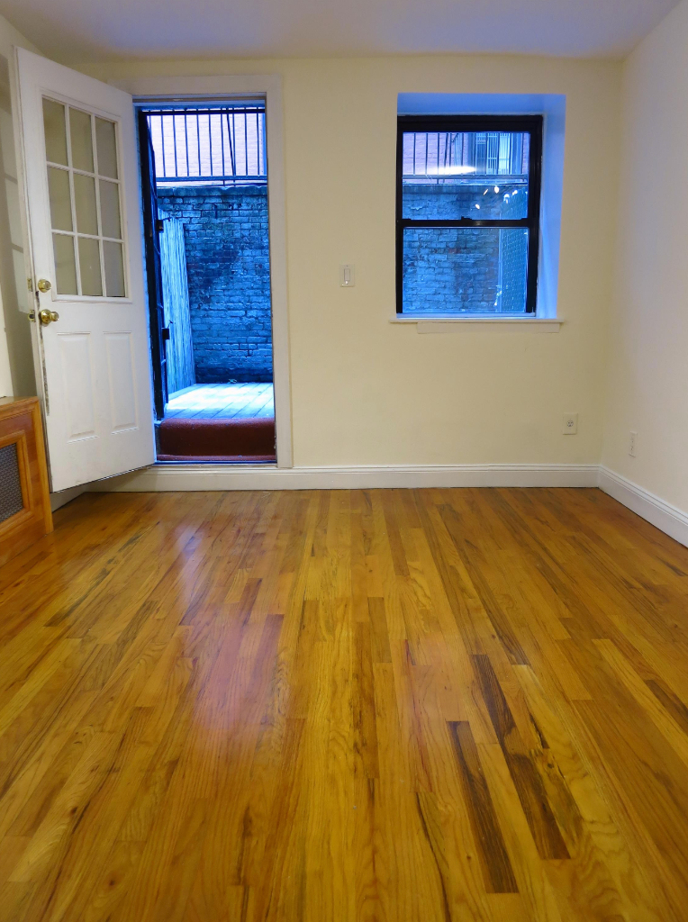 416 EAST 74TH STREET  - Photo 2