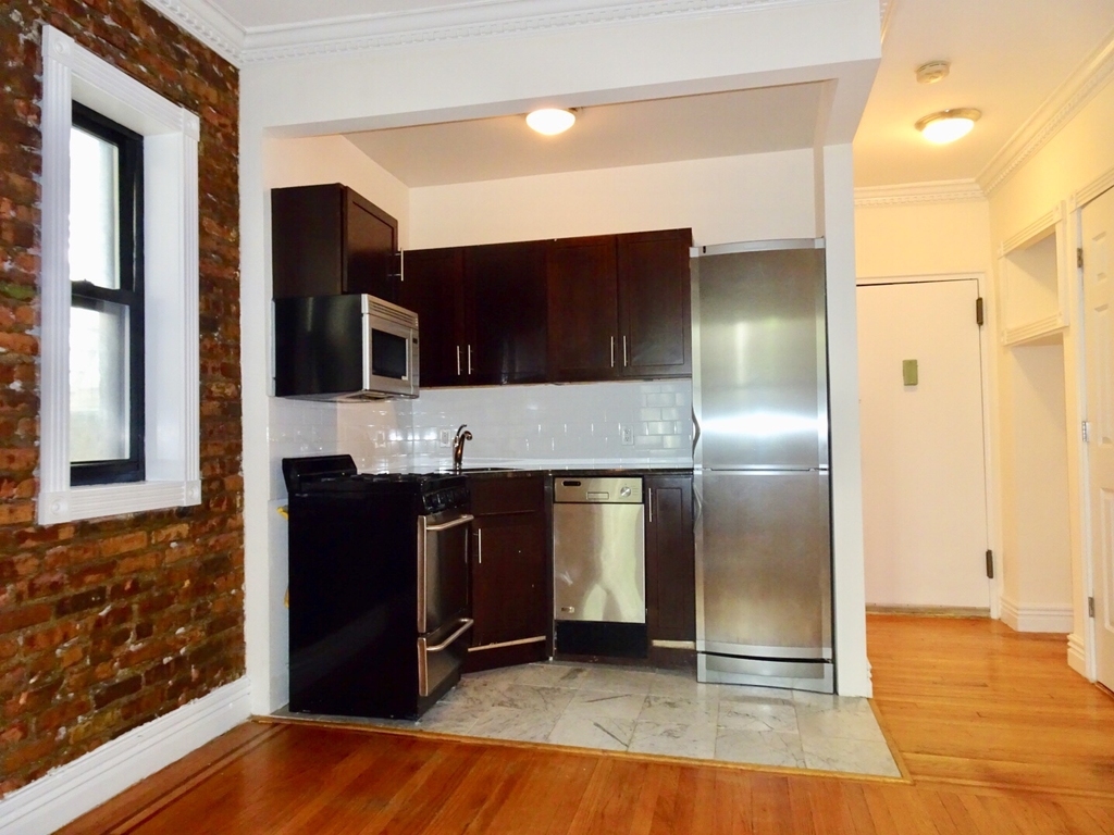 322 East 74th Street - Photo 2