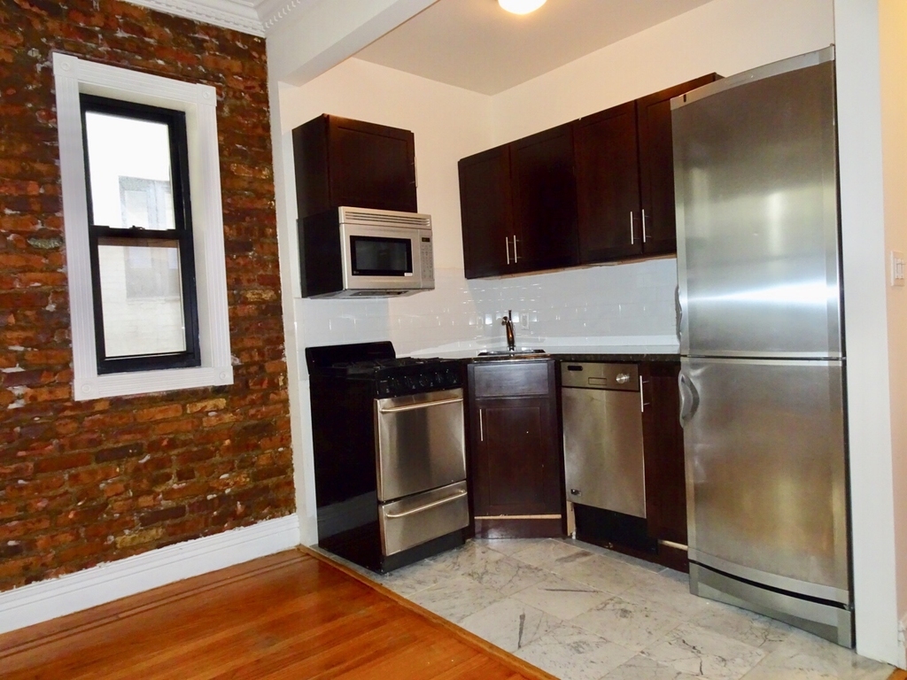 322 East 74th Street - Photo 5