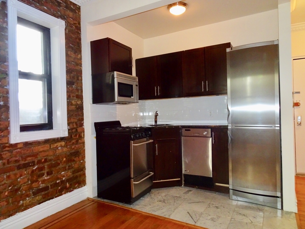 322 East 74th Street - Photo 9