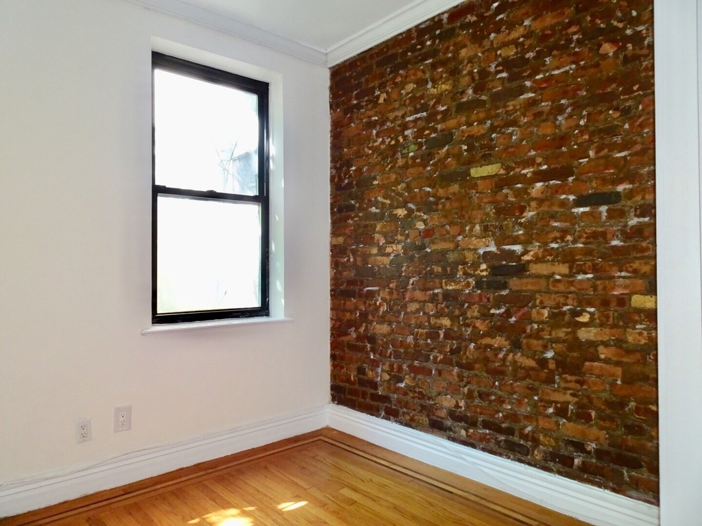 322 East 74th Street - Photo 6