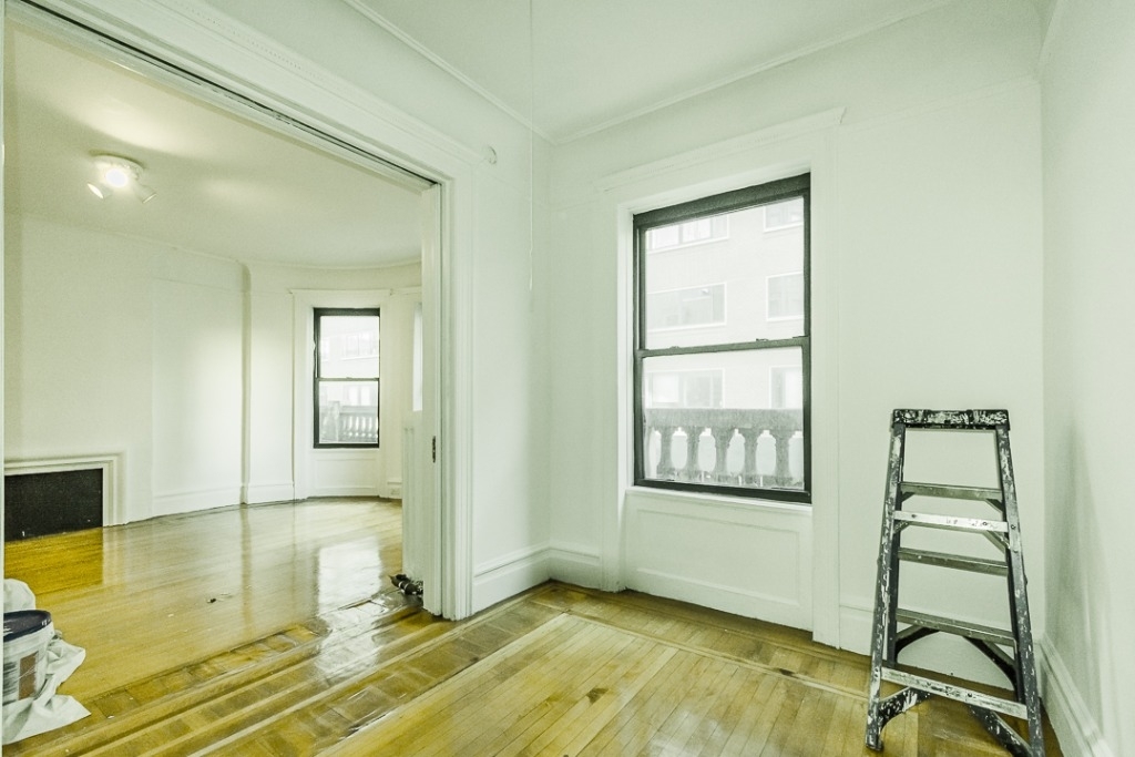 105 East 15th street - Photo 8