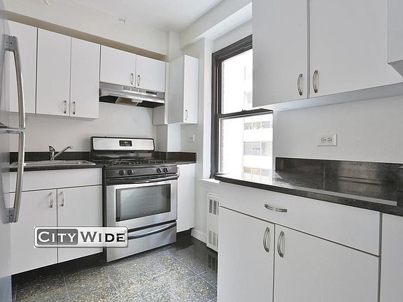 157 E 57th St  - Photo 1