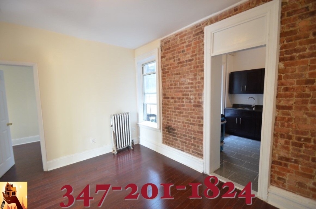 W 137th - Photo 10