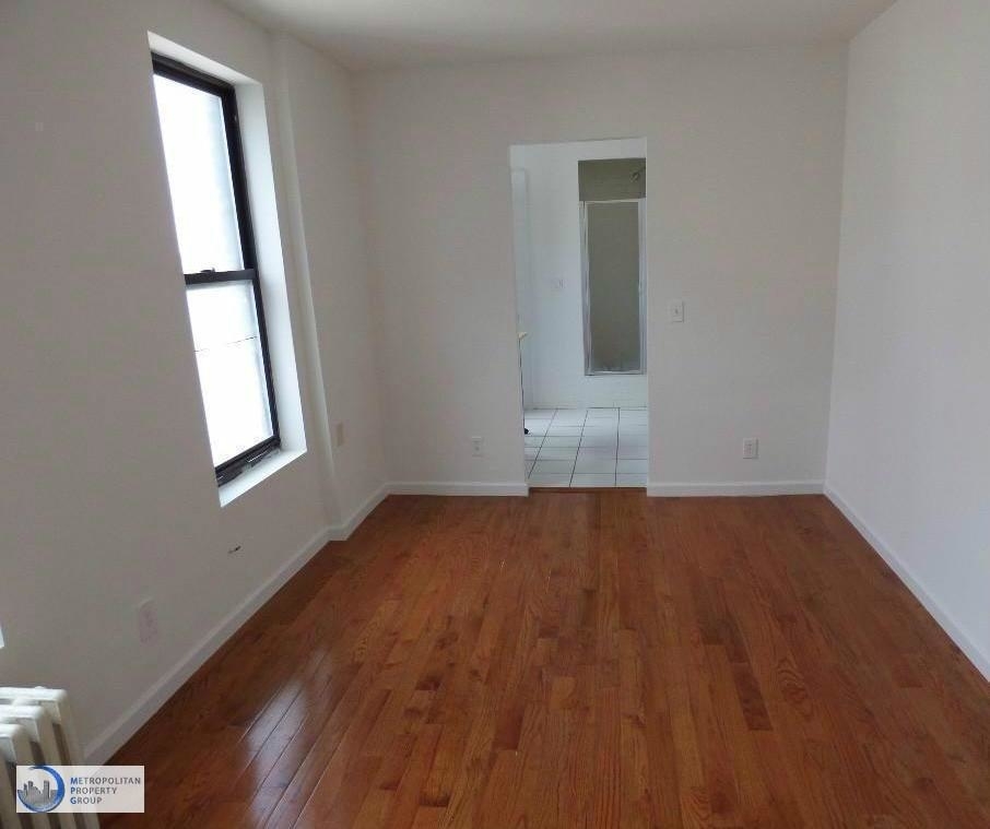 1427 York Ave. - Photo 2