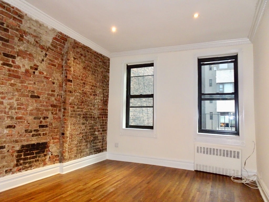 242 East 75th Street - Photo 10