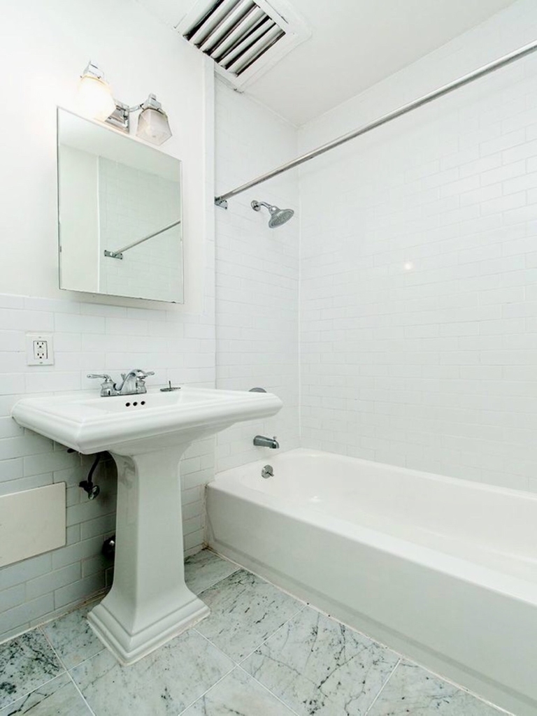 242 East 75th Street - Photo 5