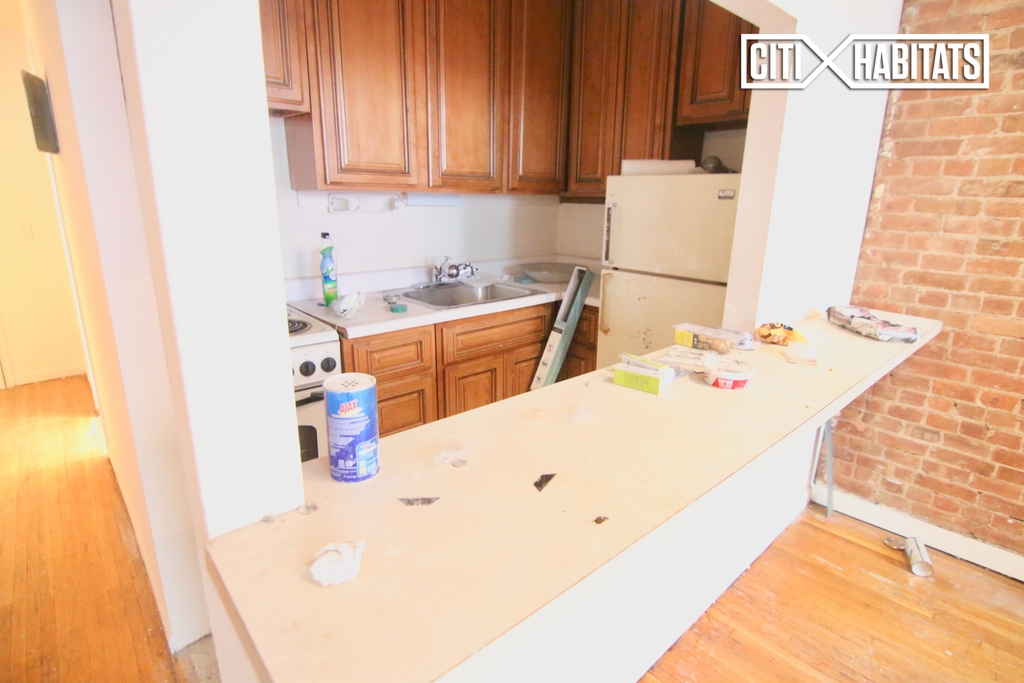 1674 Third Avenue - Photo 2