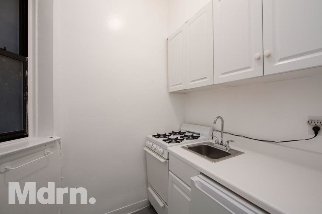 404 East 83rd Street - Photo 2