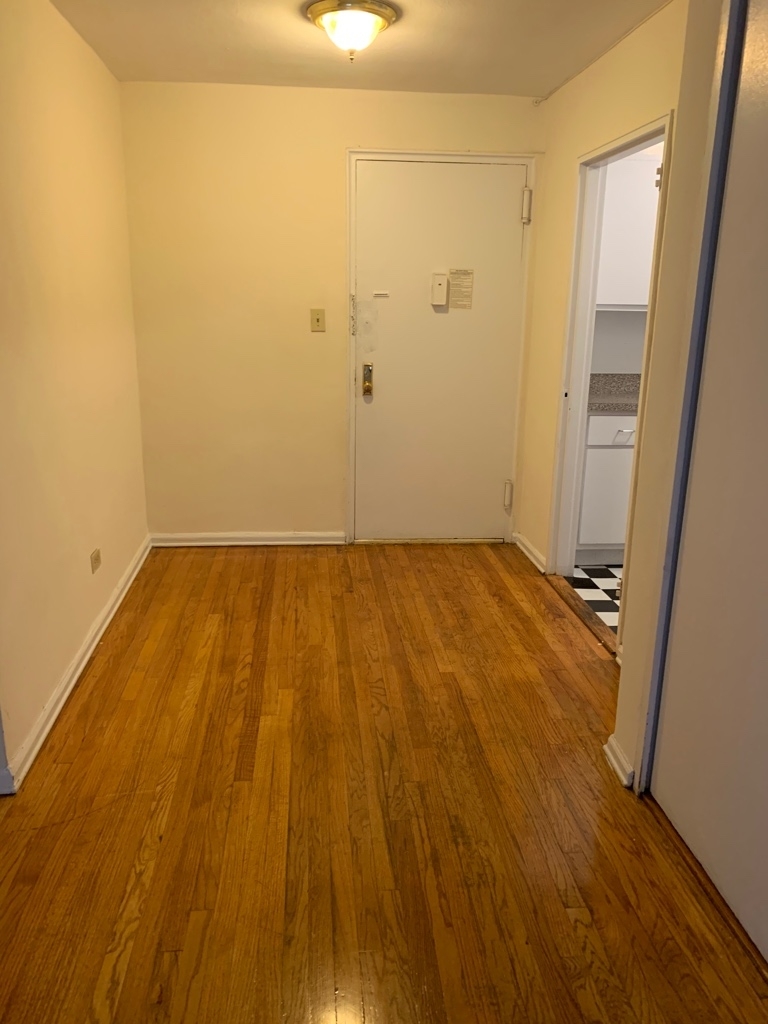  141 street Briarwood - Photo 2