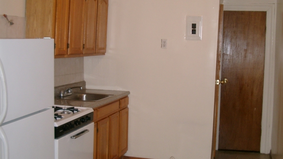 38 Nostrand Ave - Photo 3