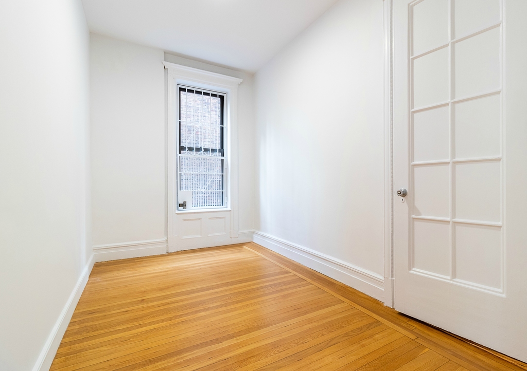 1428 Lexington Ave - Photo 4