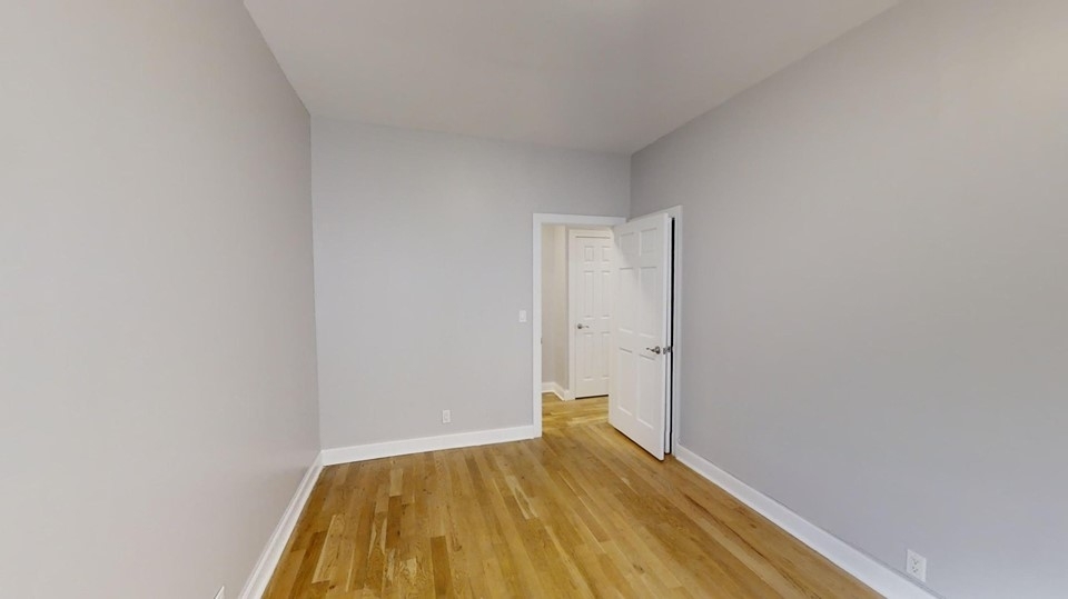 1071 St Nicholas Avenue - Photo 3