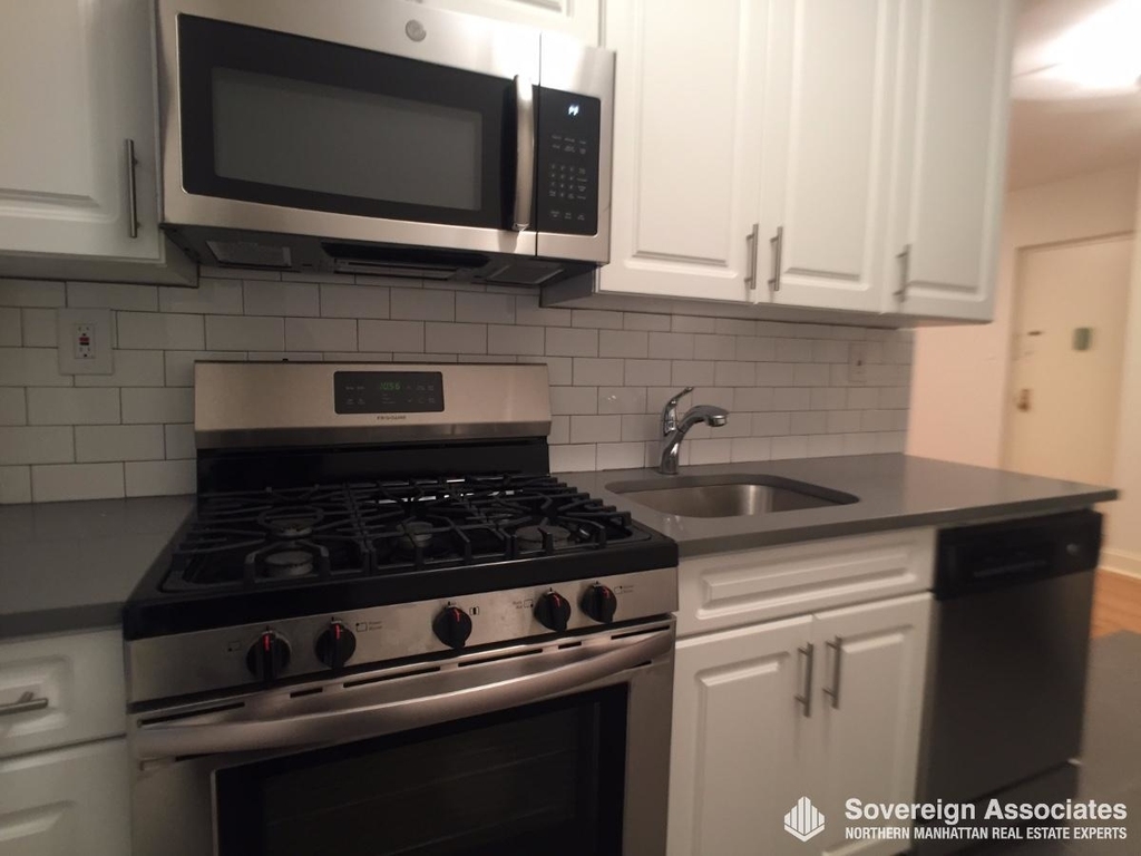 282 Cabrini Boulevard - Photo 2