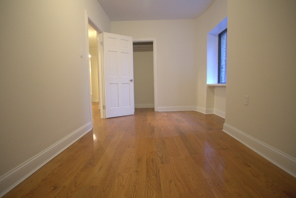 162 east 33rd street - Photo 2