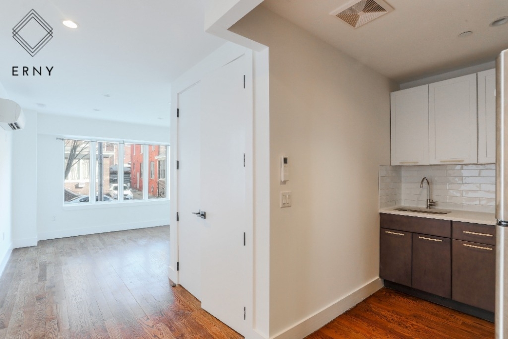 2514 Cortelyou rd - Photo 0