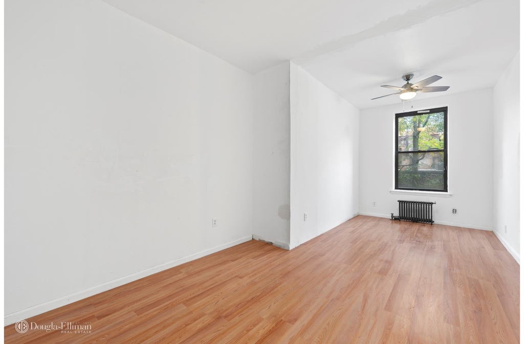 2247 First Avenue - Photo 3