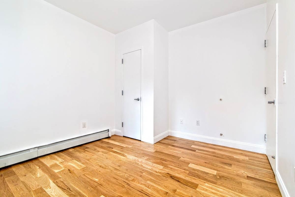 457 West 17th - Photo 4