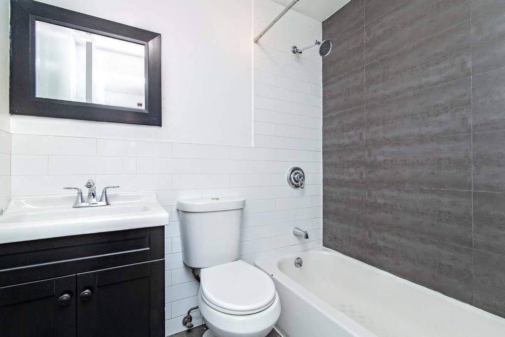 457 West 17th - Photo 5