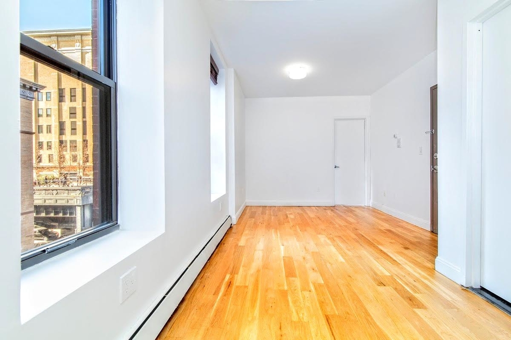 457 West 17th - Photo 1