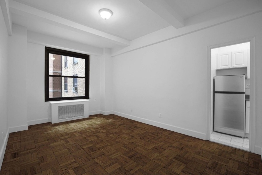 369 Broome Street - Photo 2