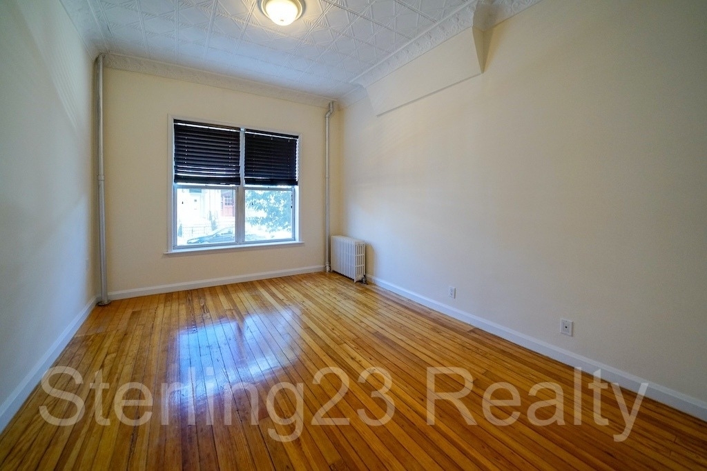 30-61 23rd Street, Astoria, Ny, 11102 - Photo 2