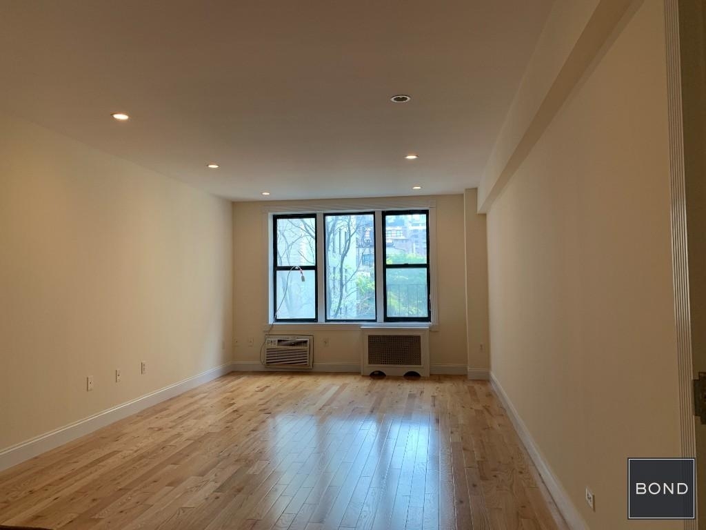 135 East 17th Street - Photo 2