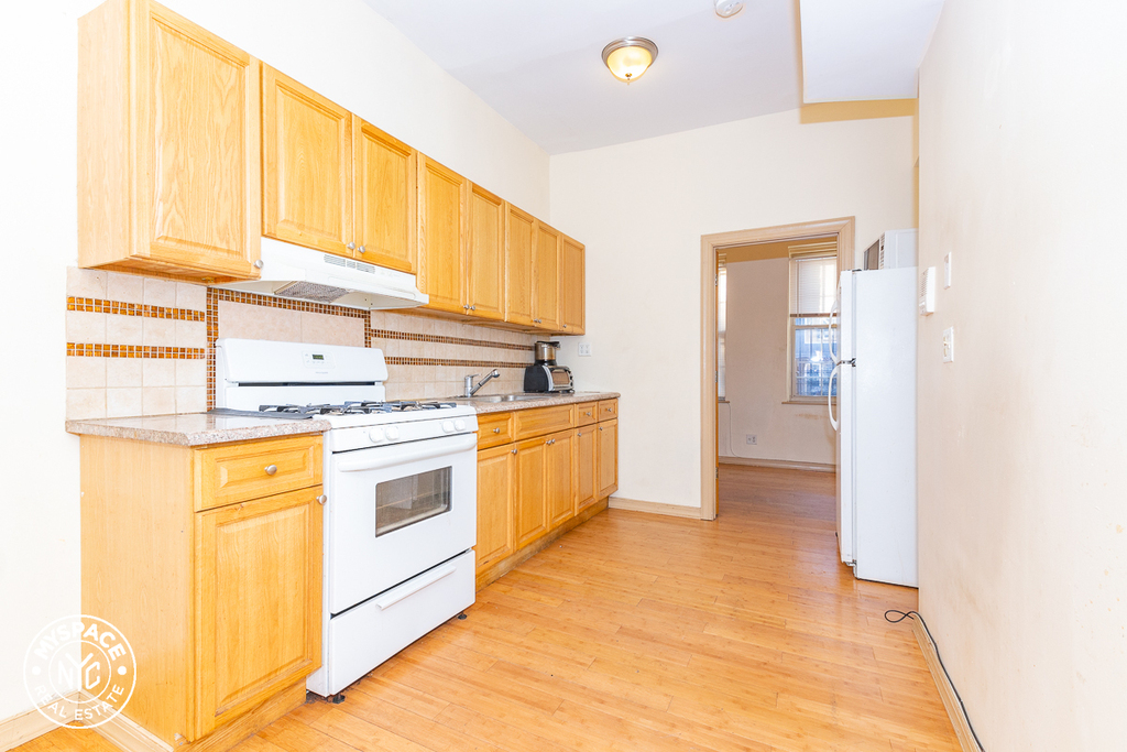 304 Cooper Street - Photo 1