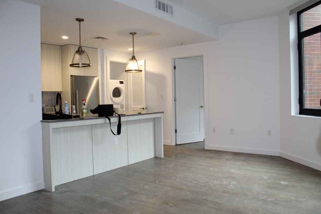 125 Parkside Avenue - Photo 1