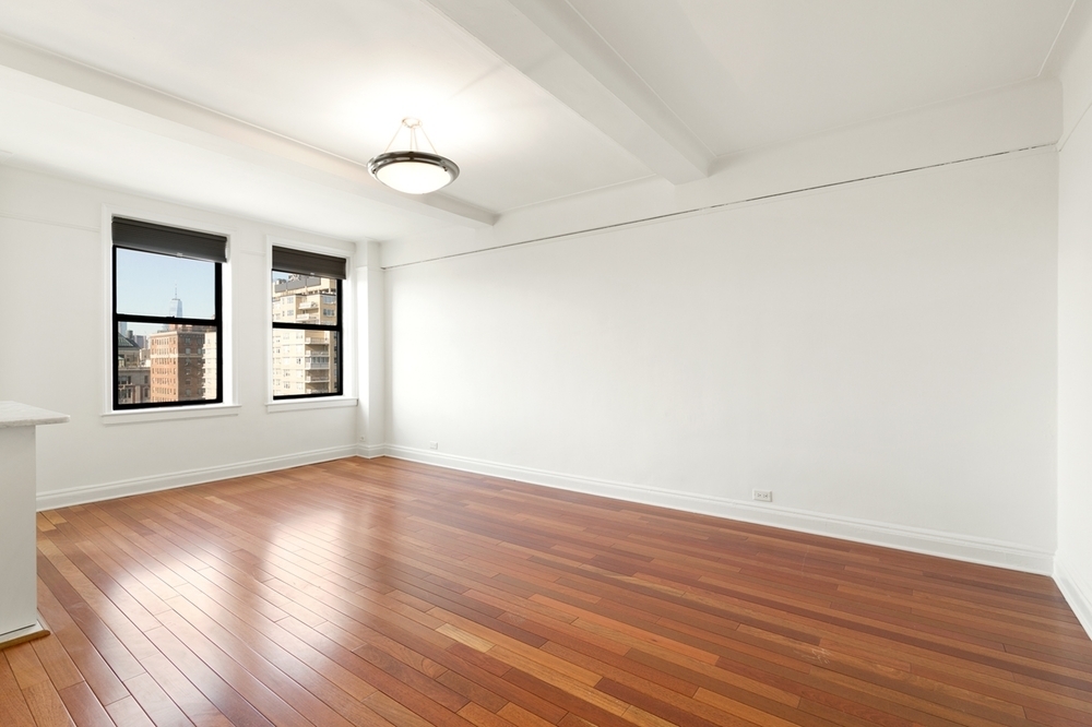 301 E 21st Street - Photo 3