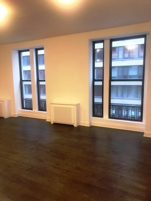 200 w 58th Street - Photo 1