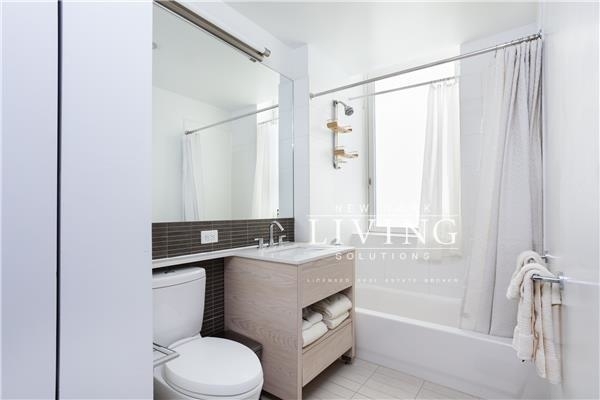 80 Dekalb Avenue - Photo 1