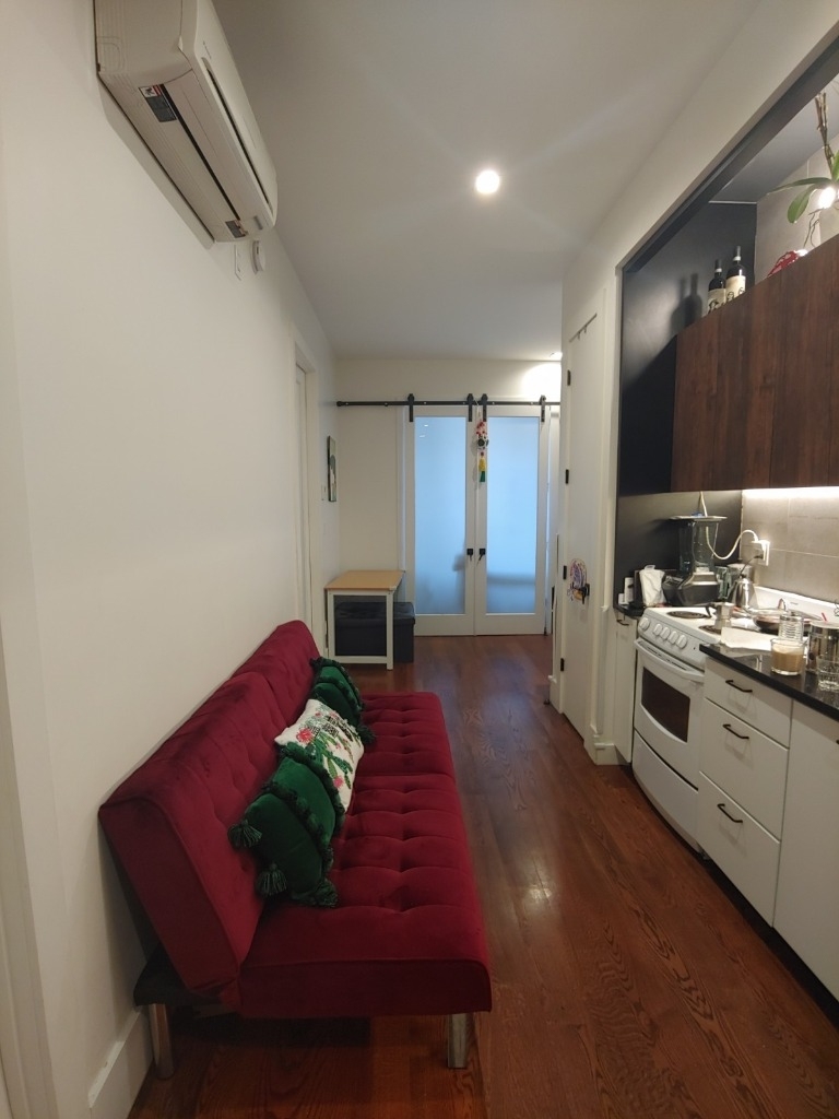 136 Erasmus Street - Photo 1