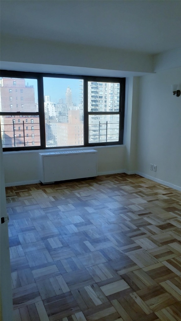 355 East 72nd Street - Photo 6