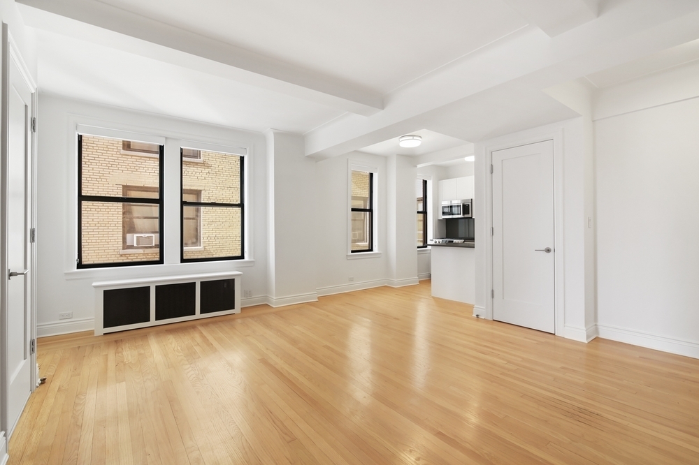 301 East 21st Street - Photo 5