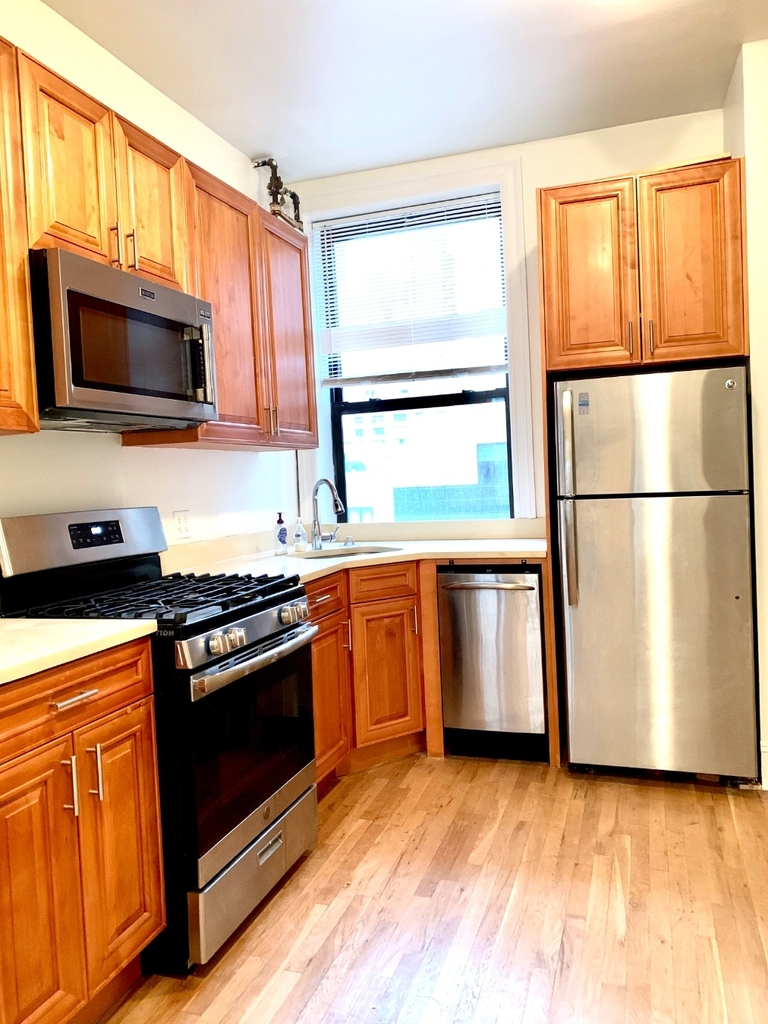 234 East 58th Street - Photo 1