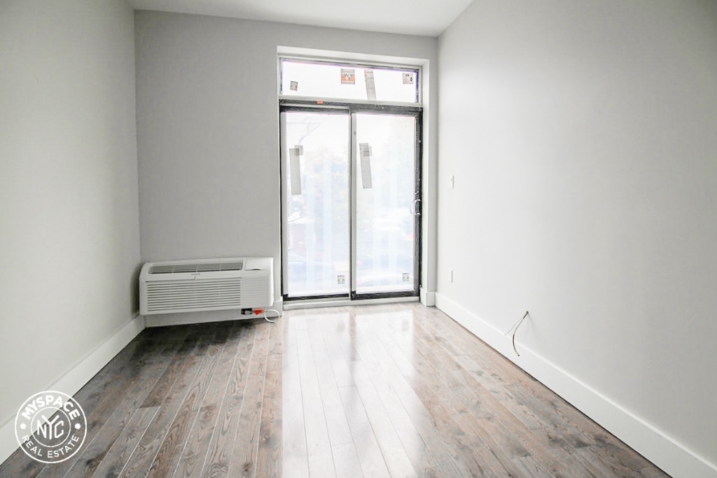 1142 Lafayette Avenue - Photo 2