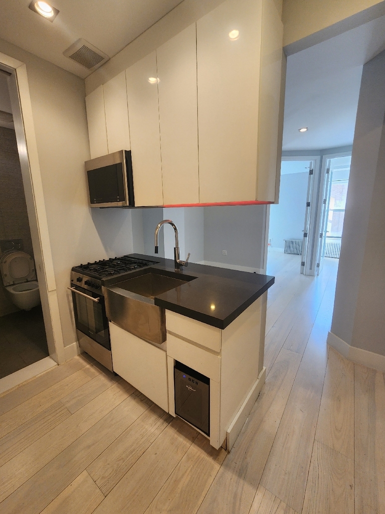 Stanton Street - Photo 5