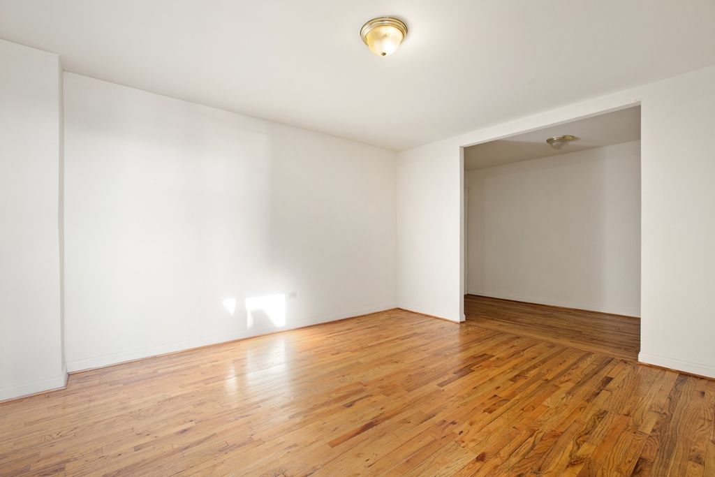 3647 Broadway - Photo 4