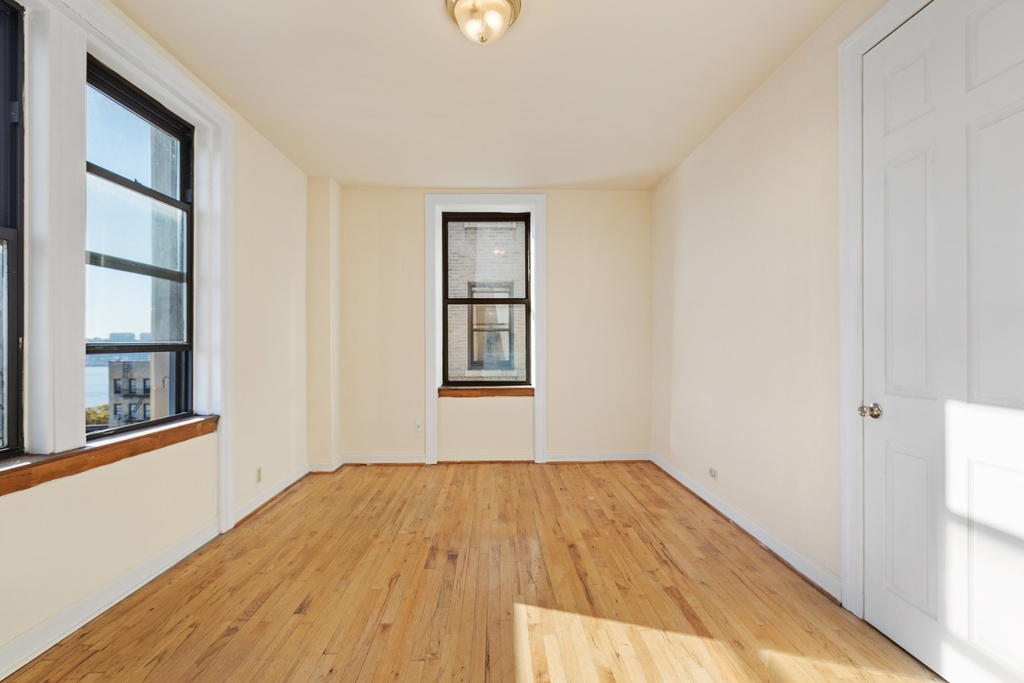 3647 Broadway - Photo 12