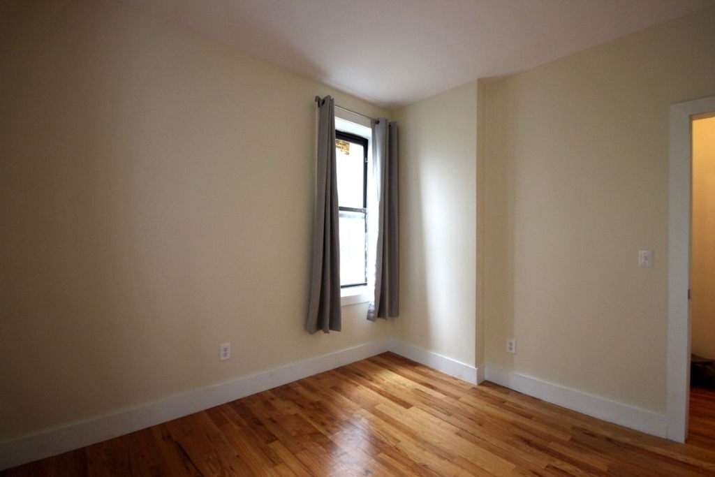 446 Ocean Avenue - Photo 5