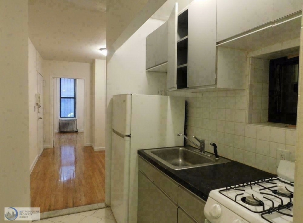 405 West 49th street - Photo 2