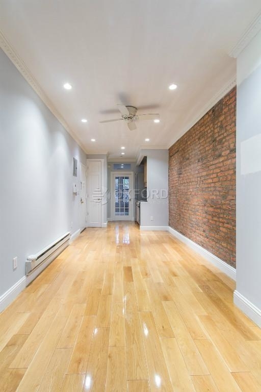 529 East 6th Street - Photo 3