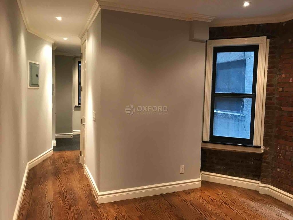 221 East 23rd Street - Photo 11